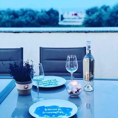 Casa La Plaja - With Sea View, 3 Bedrooms - Mamaia Nord Năvodari