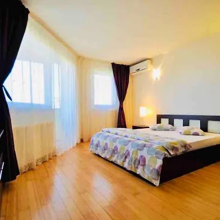 Casa La Plaja - With Sea View, 3 Bedrooms - Mamaia Nord * Năvodari